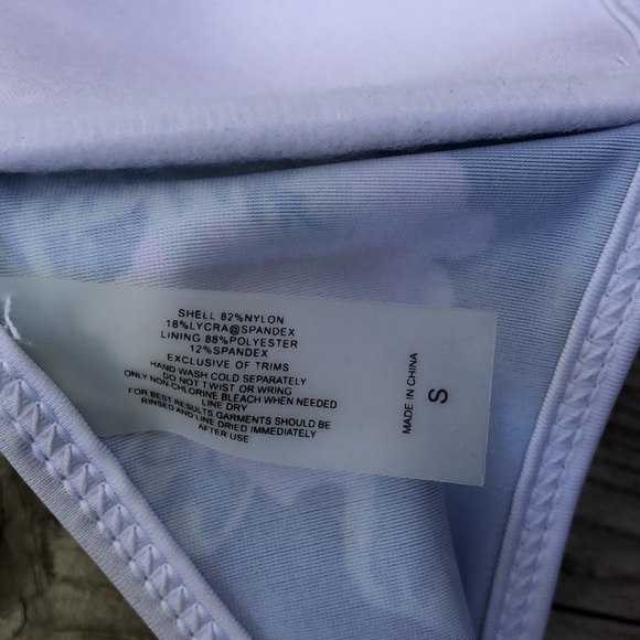 Floral Strapless Bikini Top SHEIN (Size S) - Picture 8 of 8